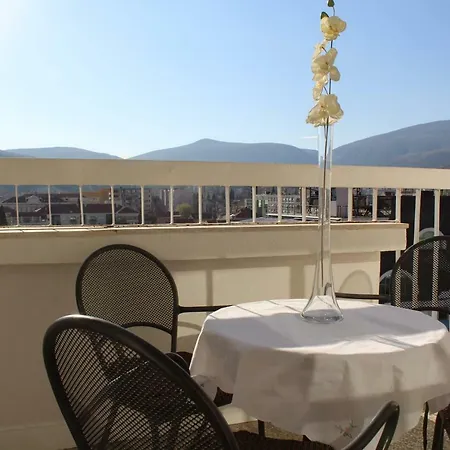 ゲストハウス Full View モスタル