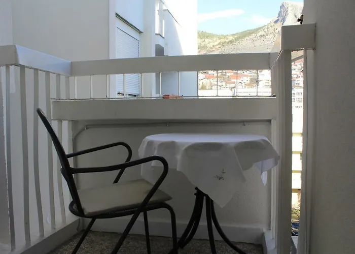 ゲストハウス Full View モスタル