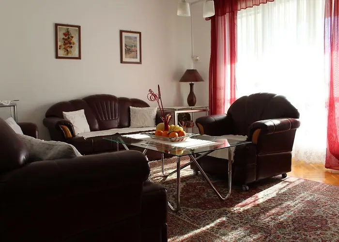 Full View ゲストハウス *