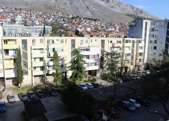 Full View * モスタル